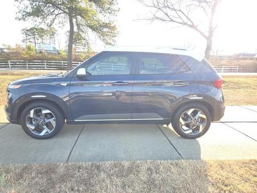 2022 Hyundai VENUE Limited