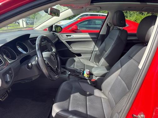 2017 Volkswagen Golf Alltrack TSI SE