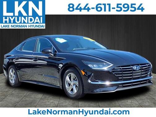 2022 Hyundai SONATA SE