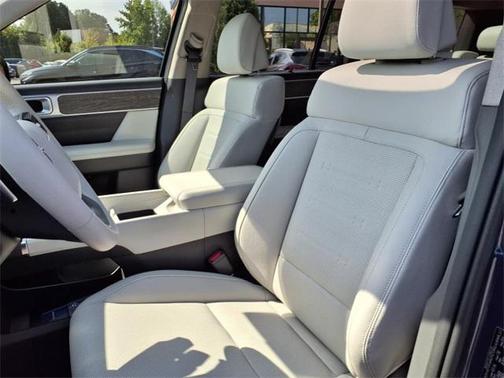 2025 Hyundai SANTA FE Limited