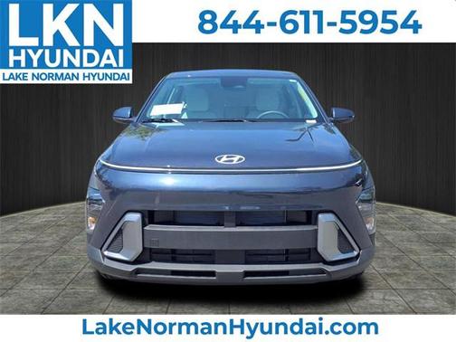 2025 Hyundai KONA SE