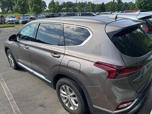 2019 Hyundai SANTA FE SEL 2.4