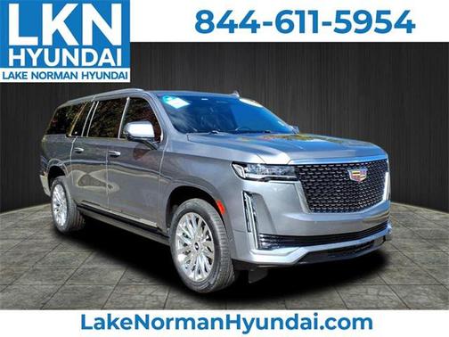 2022 Cadillac Escalade ESV Premium Luxury