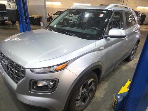 2023 Hyundai VENUE SEL
