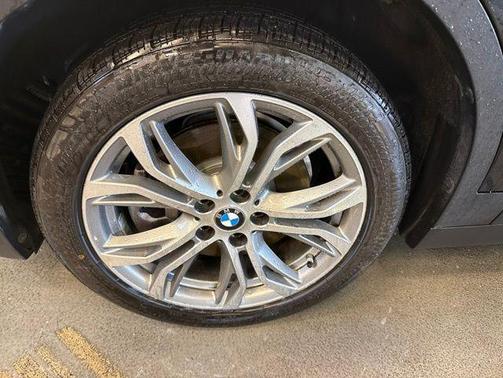 Black Sapphire Metallic 2021 BMW X2 xDrive28i