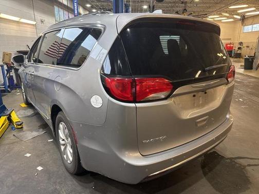 2018 Chrysler Pacifica Touring-L