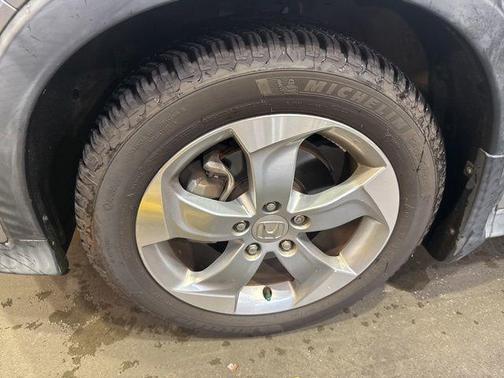 Silver Metallic 2017 Honda HR-V EX
