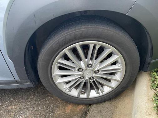 2021 Hyundai KONA SEL