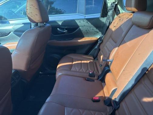 2018 Nissan Rogue Platinum