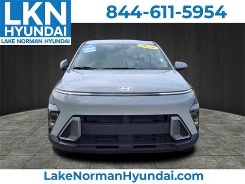 2024 Hyundai KONA SE