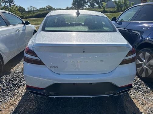 2024 Genesis G70 2.5T RWD