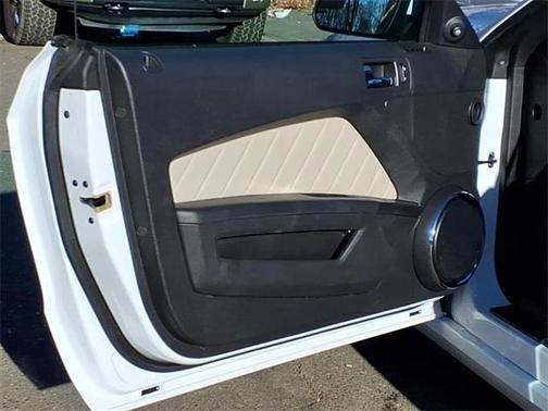 2014 Ford Mustang V6 Premium