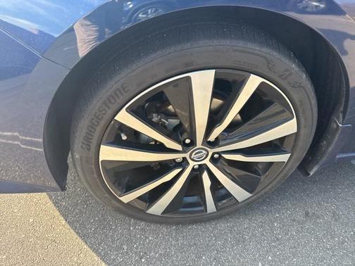 2022 Nissan Altima SR FWD