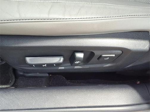 2013 Lexus ES 300h Base