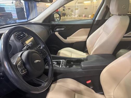 2017 Jaguar F-PACE 35t Premium