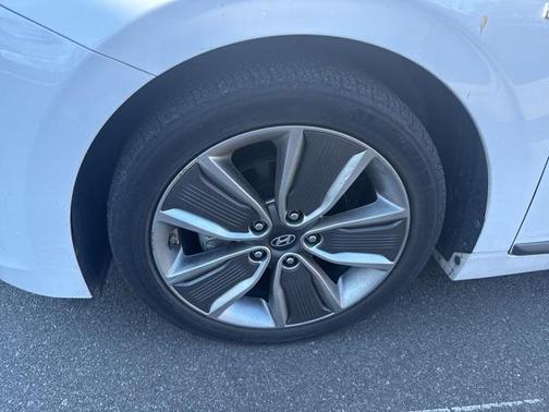 2019 Hyundai IONIQ Hybrid Limited