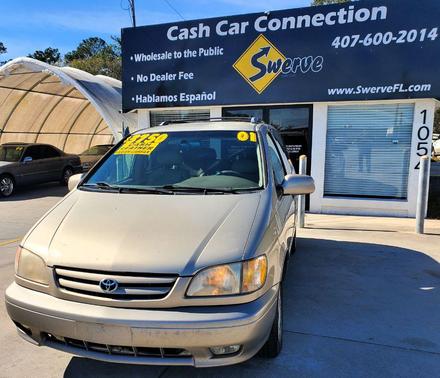 2001 Toyota Sienna LE