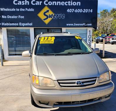 2001 Toyota Sienna LE
