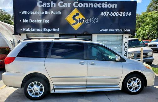 SILVER 2006 Toyota Sienna XLE