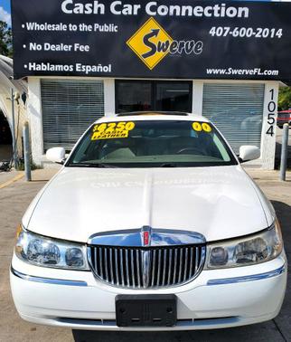 2000 Lincoln Town Car Signature