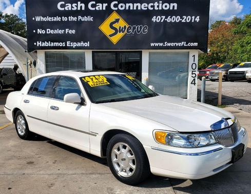 2000 Lincoln Town Car Signature