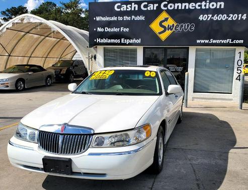 2000 Lincoln Town Car Signature