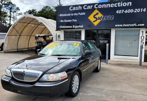 2005 Lincoln Town Car Signature