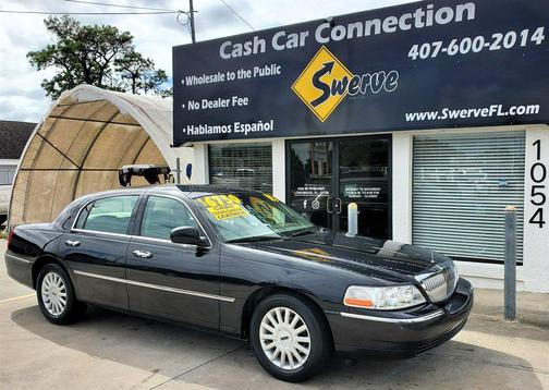 2005 Lincoln Town Car Signature