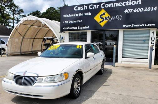2001 Lincoln Town Car Signature