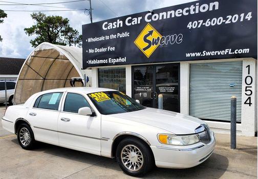 2001 Lincoln Town Car Signature