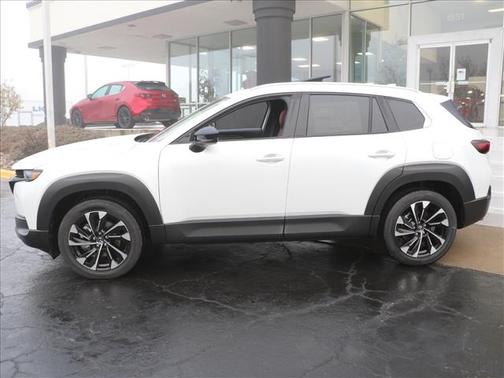 2026 Mazda CX-50 Premium Plus