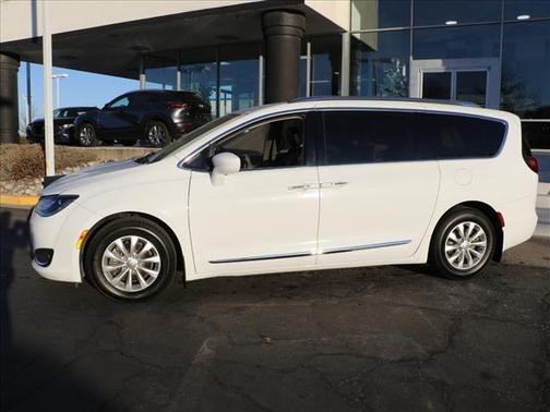 2018 Chrysler Pacifica Touring-L