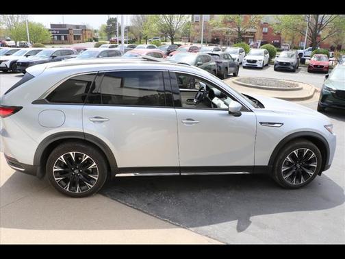 2024 Mazda CX-90 PHEV Premium Plus