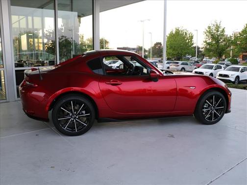 Soul Red Crystal Metallic 2026 Mazda MX-5 Miata GRAND TOURING