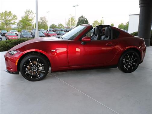 Soul Red Crystal Metallic 2026 Mazda MX-5 Miata GRAND TOURING