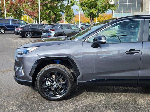 2025 Toyota RAV4 Hybrid SE