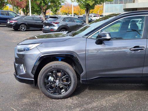 2025 Toyota RAV4 Hybrid SE