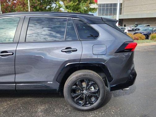 2025 Toyota RAV4 Hybrid SE