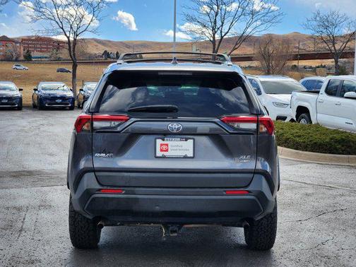 2022 Toyota RAV4 XLE