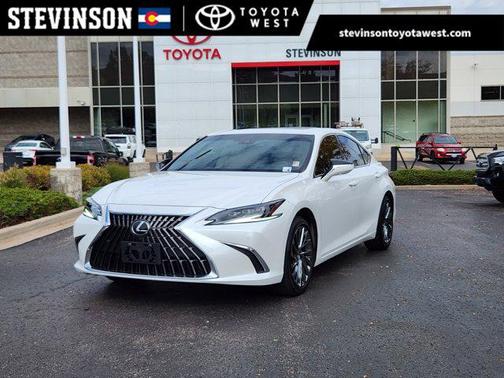 2025 Lexus ES 300h Luxury