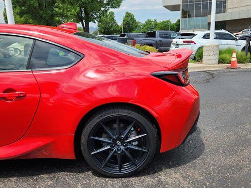 2024 Toyota GR86 Premium