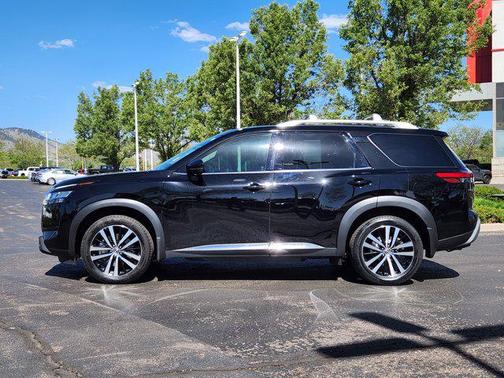Super Black 2023 Nissan Pathfinder Platinum 4WD