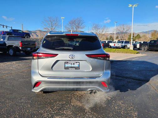 2022 Toyota Highlander XSE