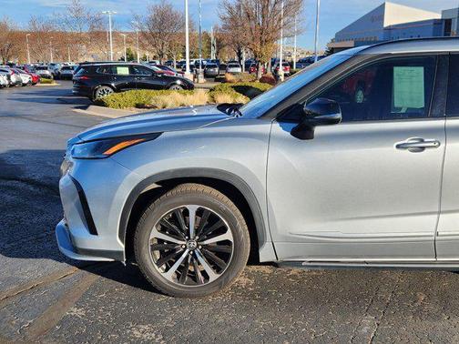 2022 Toyota Highlander XSE