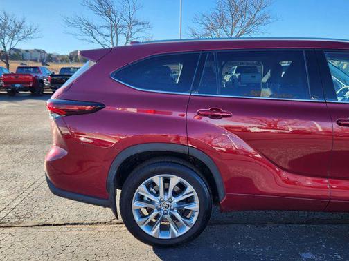 2025 Toyota Highlander Hybrid Limited