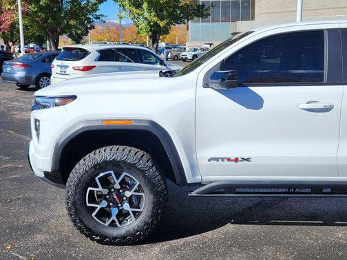 2024 GMC Canyon AT4X