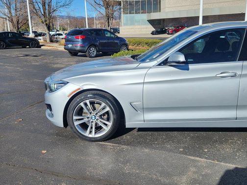 2017 BMW 330 Gran Turismo xDrive