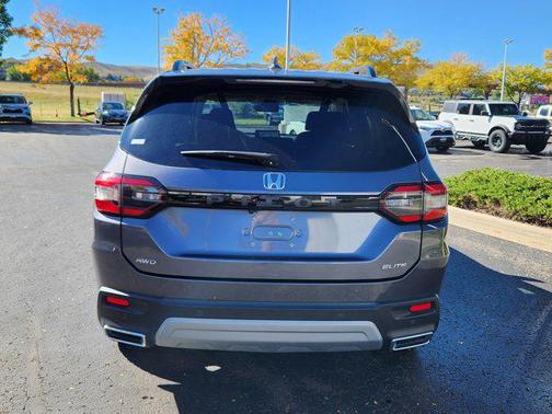 2023 Honda Pilot AWD Elite