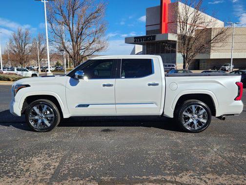 2023 Toyota Tundra Hybrid Capstone
