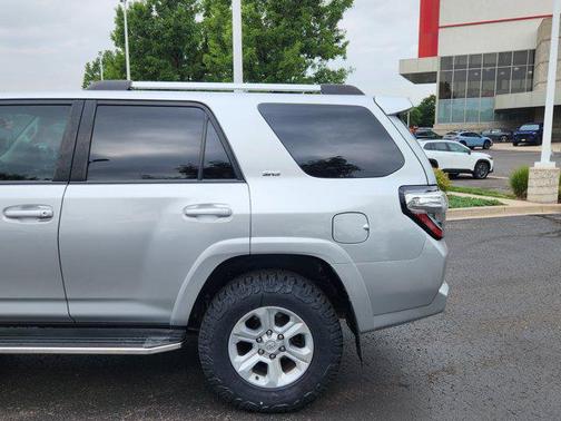 2022 Toyota 4Runner SR5